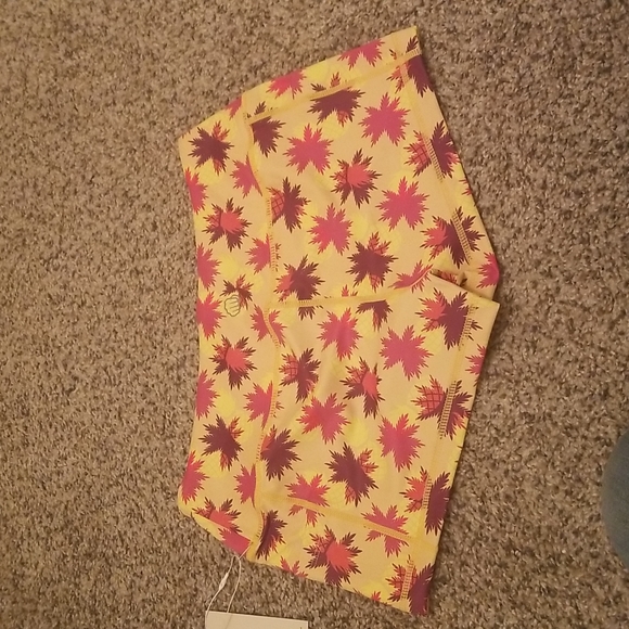 Feed Me Fight Me pineapple and leave shorts - Picture 2 of 5